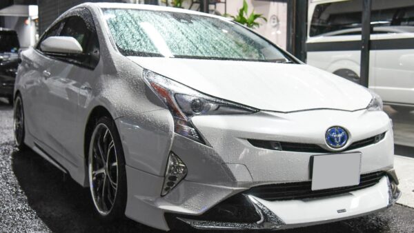 【トヨタ・プリウス Sセーフティセンス】ご成約有難う御座いました！（中古車販売）