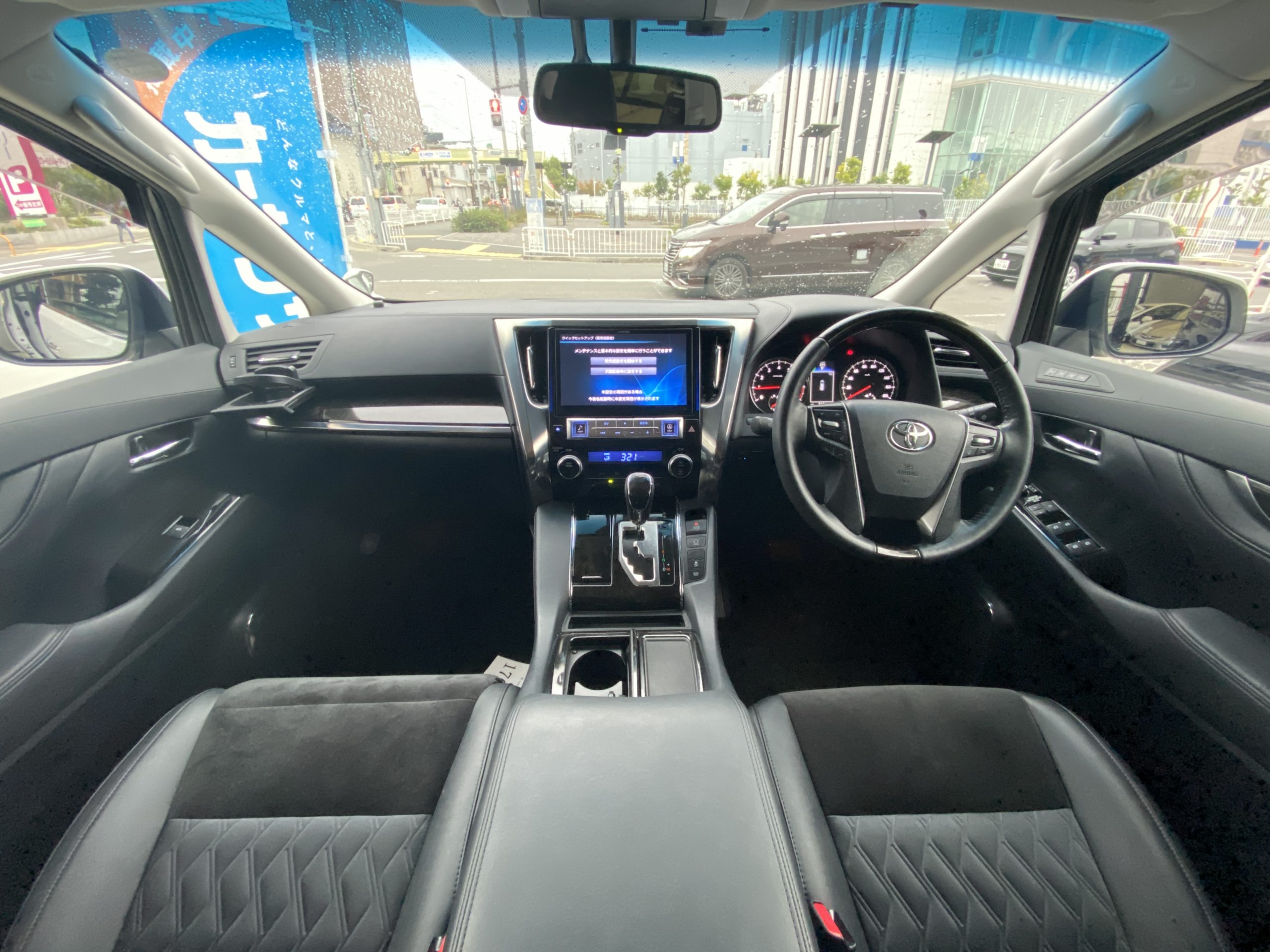 【中古車販売】トヨタ・ヴェルファイア Z Gエディション　インパネ全体画像