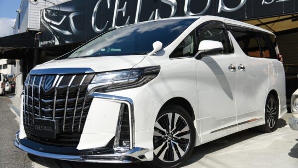 【トヨタ・アルファード】ご成約有難う御座いました！（中古車販売）