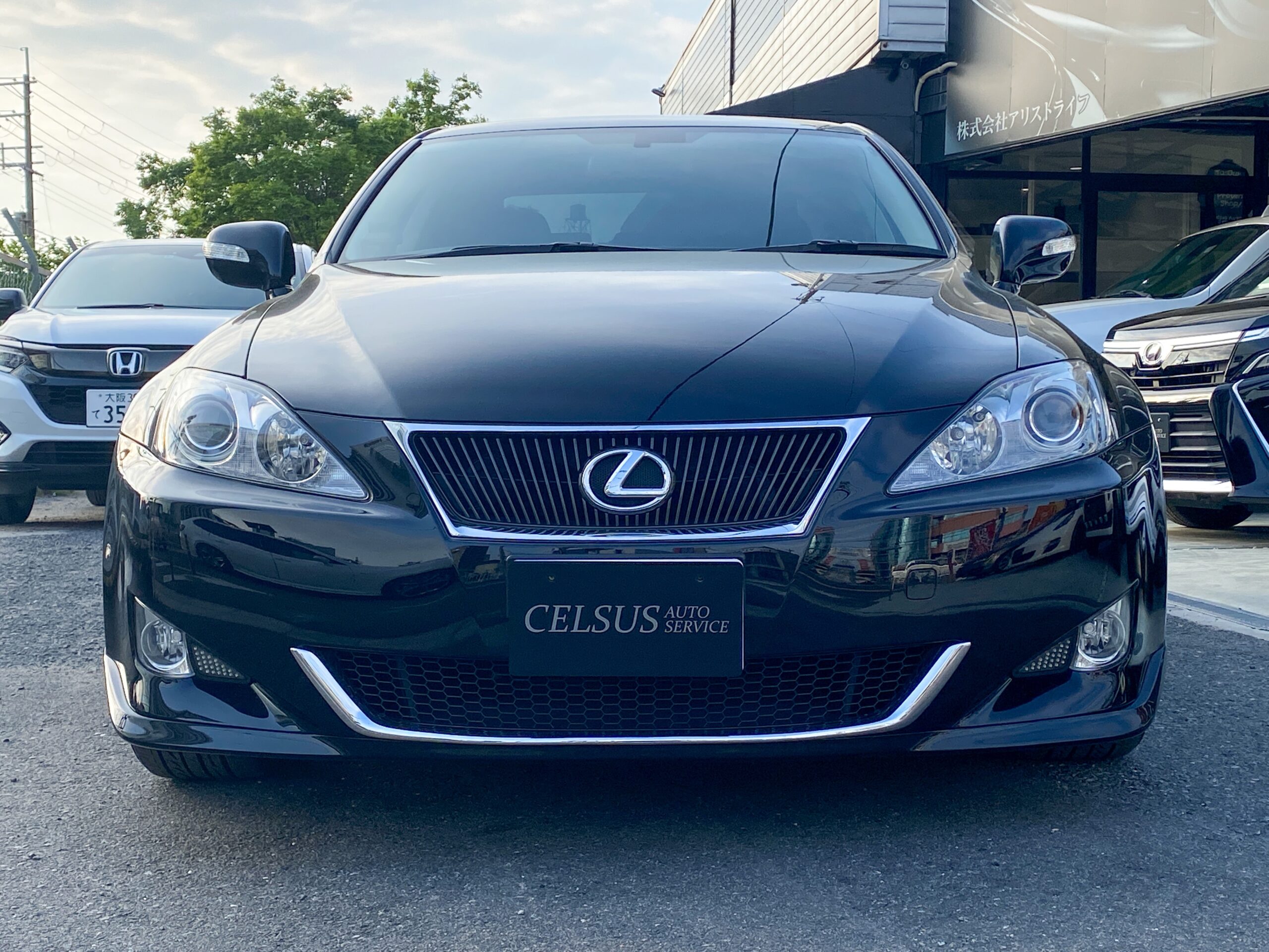 【中古車販売】レクサス・IS350 バージョンS　正面画像