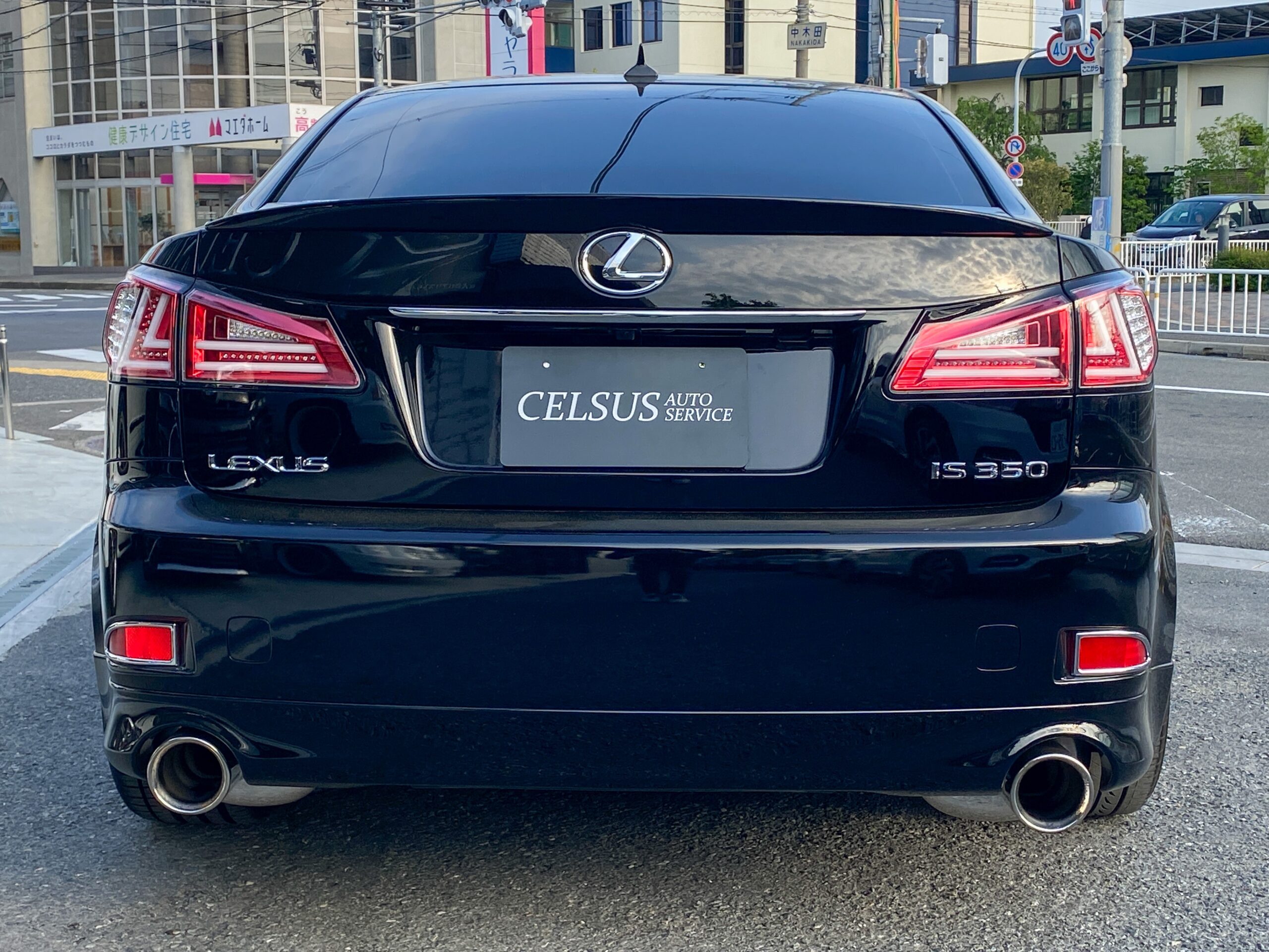 【中古車販売】レクサス・IS350 バージョンS　後方画像