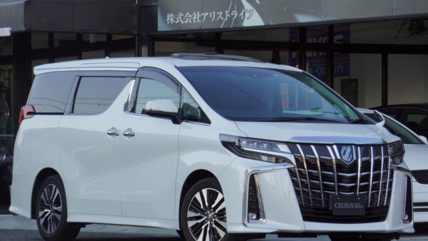 【トヨタ・アルファード S Cパッケージ】車検入庫いたしました！（車検整備）