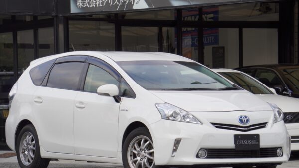 【トヨタ・プリウスα 1.8S】御成約有難う御座いました！（中古車販売）