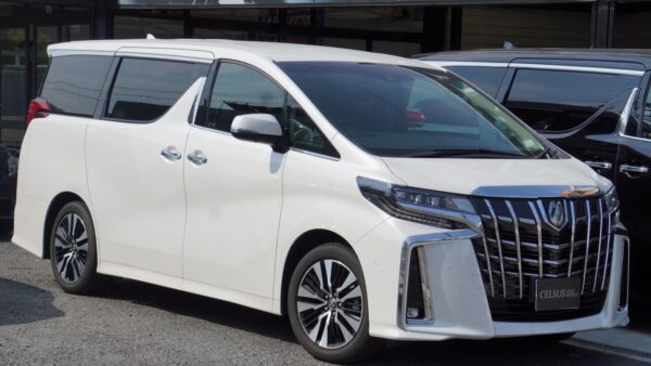 【トヨタ・アルファード S Cパッケージ】御成約頂き有難う御座います（中古車販売）