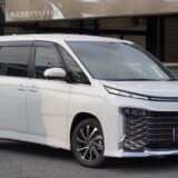 【新車販売】トヨタ・ヴォクシー 2.0 S-Z　メイン画像
