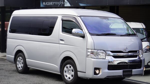 【トヨタ・ハイエース 2.7 GLロング ミドルルーフ】入庫いたしました！（中古車販売）