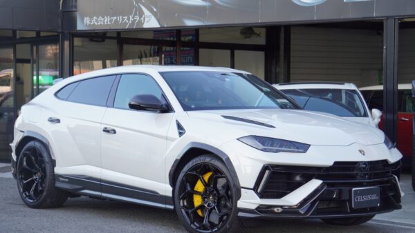 【ランボルギーニ・ウルス 4.0 ペルフォルマンテ】入庫いたしました！（中古車販売）