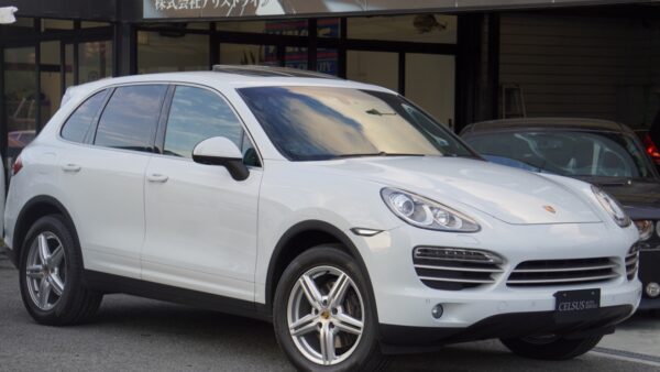 【ポルシェ・カイエン プラチナエディション 4WD】ご成約頂き有難う御座います（中古車販売）