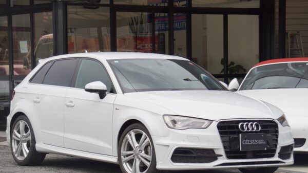 【アウディ・A3スポーツバック 1.4 TFSIシリンダーオンデマンド Sライン】入庫いたしました！（中古車販売）