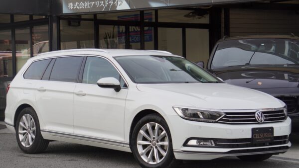 【フォルクスワーゲン・パサート ヴァリアント TDI エレガンスライン】入庫いたしました！（中古車販売）