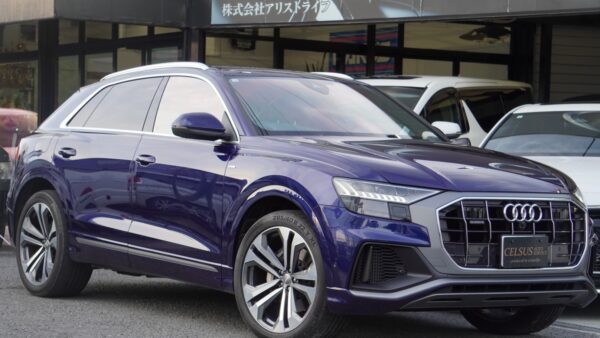 【アウディ・Q8 55 TFSI クワトロ デビューパッケージ Sライン 4WD】入庫いたしました！（中古車販売）